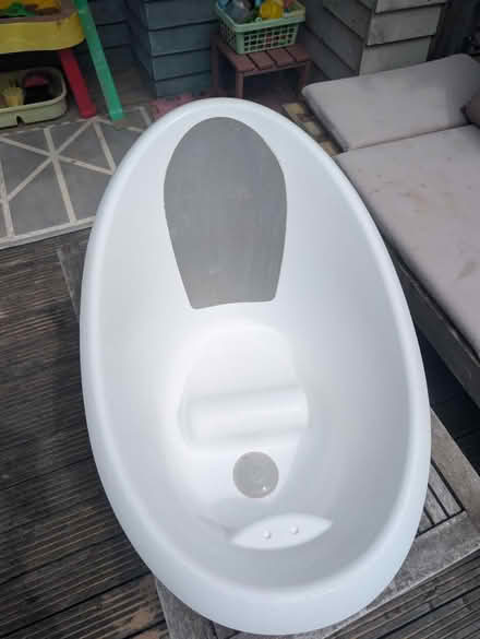Photo of free Baby bath (Ware - SG12) #2