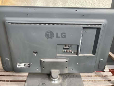 Photo of free Tv (Kettlethorpe WF2) #2