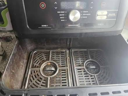 Photo of free Ninja 10ltr air fryer (SY7) #4