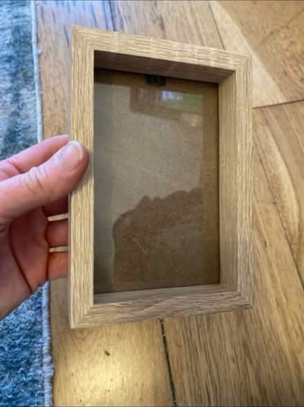 Photo of free 4x6 Wall mount photo frame (Cheshunt En8) #1