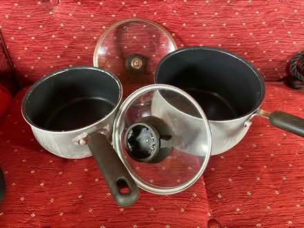 Photo of free 2 Prestige cooking pots. (Mollington Grange Golf Club CH1) #4