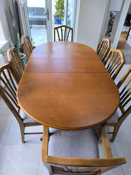 Photo of free Dining room table and chairs (Mount merrion.) #4