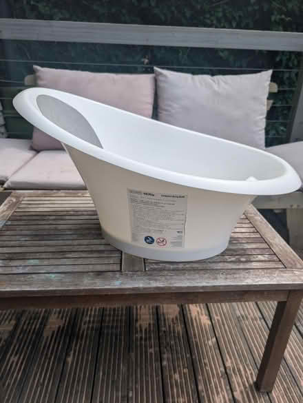 Photo of free Baby bath (Ware - SG12) #3