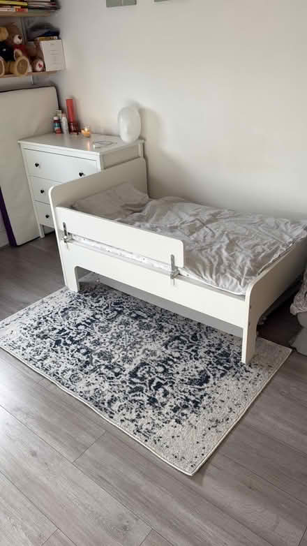 Photo of free IKEA extendable bed (Wandsworth SW18) #1