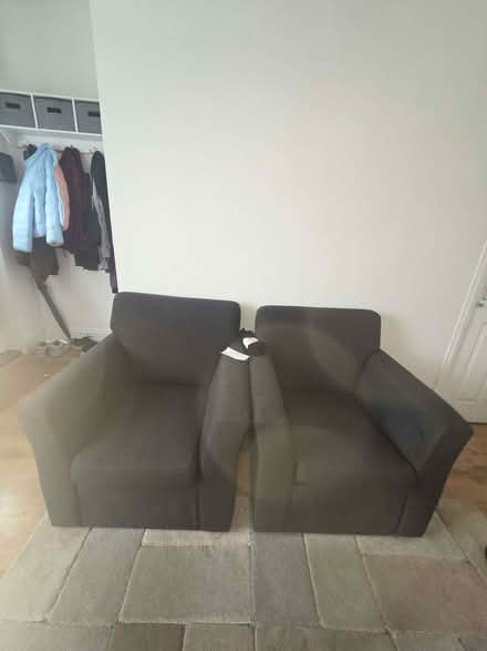 Photo of free Dining table with chairs, bookshelf, two sofas, washing machine (Southey Green S5) #4