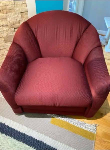 Photo of free Small swivel chair (Hillman City) #1