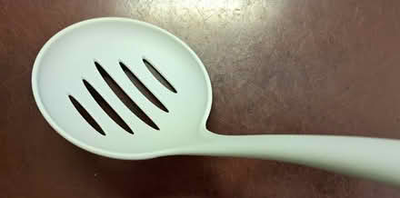 Photo of free grey silicone slotted spoon (Chelsea 10011) #2