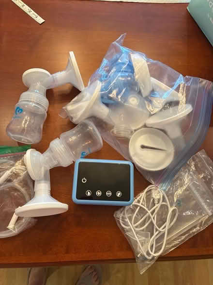 Photo of free Breast pump (Burnhamthorpe and Tomken) #1