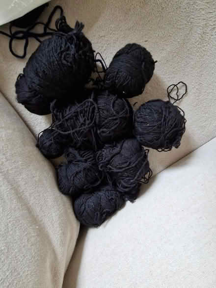 Photo of free Black wool (Juniper Green, EH14) #1