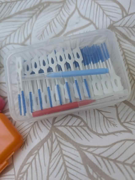Photo of free Braces wax and flossers (Abingdon, OX14 3TD) #2