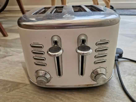 Photo of free 4 slice toaster (Ware SG12) #1