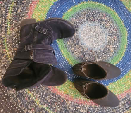 Photo of free 2 pairs of winter type boots (kiz 7p3) #1