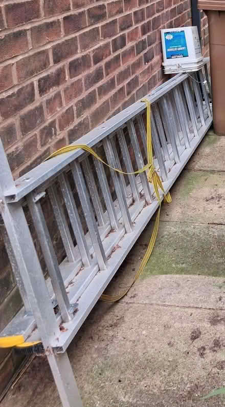 Photo of free Heavy Duty Ladder (Cutgate OL12) #1