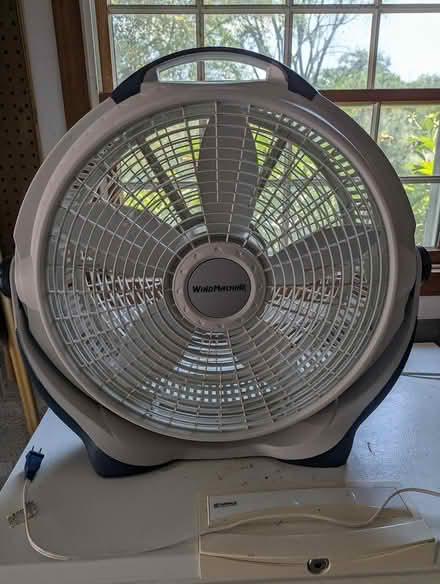 Photo of free 2 Fans (New Paltz) #2