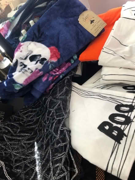 Photo of free Halloween towels and table decor (Watnall NG16) #4