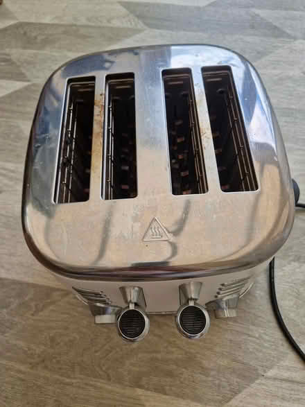 Photo of free 4 slice toaster (Ware SG12) #3
