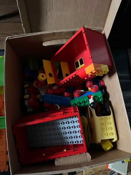 Photo of free 1980s and 2010s duplo legos (Columbia Heights) #1