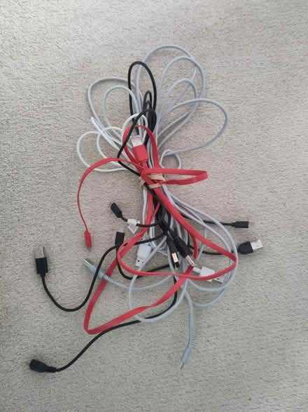 Photo of free a bunch of USB --> USB-C cables (SE27) #1