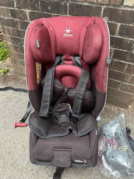 Photo of free Soon Radian 5 car seat (Bradway S17) #2