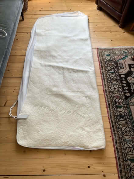 Photo of free Electric Blanket - king-size, excellent condition (W) (Craiglockhart EH14) #2
