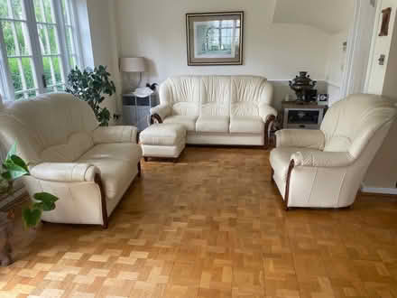 Photo of free Cream sofa suite (Temple Fortune NW11) #1