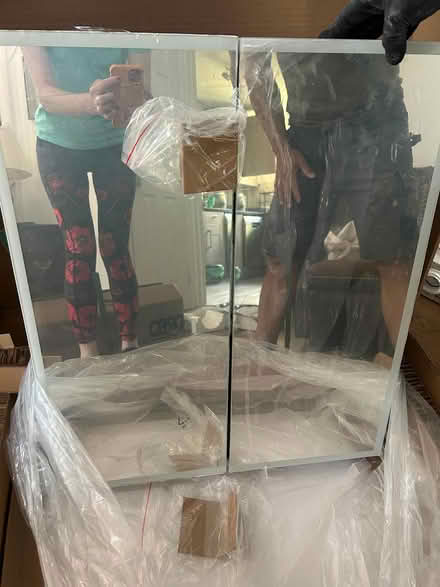 Photo of free Bathroom cabinet - see info (Kentwood RG30) #2