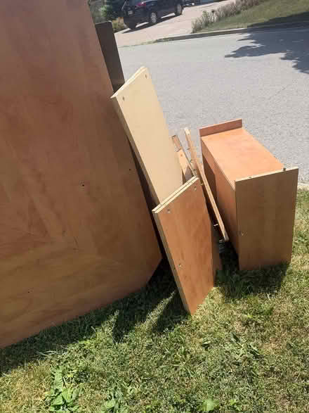 Photo of free Desk & coffee table (Hwy 7 and 9th Line Markham) #2