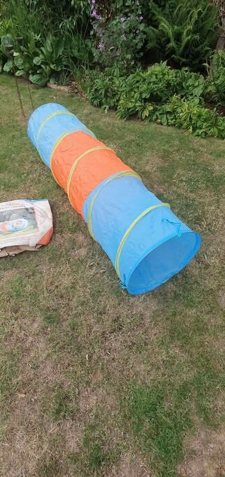 Photo of free Kids pop up play tunnel (New Ash Green, DA3) #2