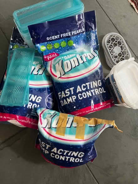 Photo of free Damp absorbing granules (Greaves LA1) #3