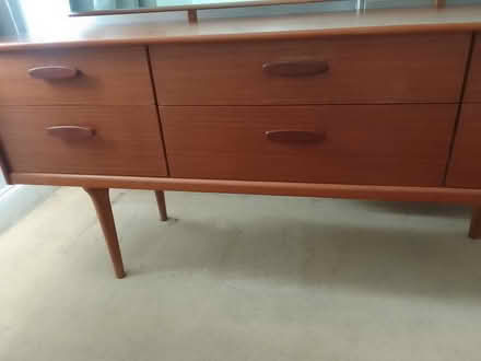 Photo of free Dressing table (Scotstoun, Glasgow) #1