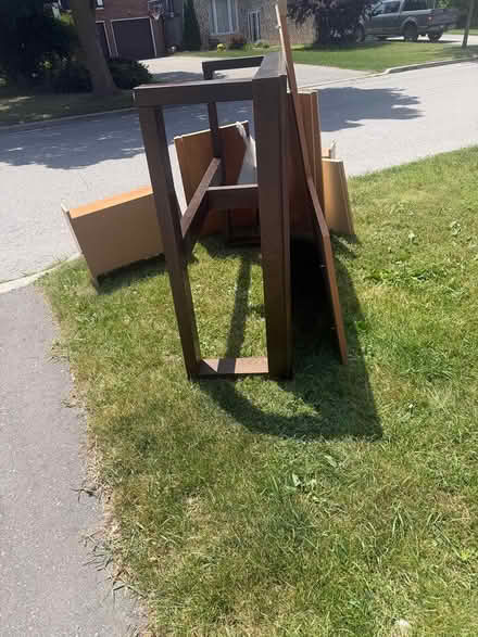 Photo of free Desk & coffee table (Hwy 7 and 9th Line Markham) #3
