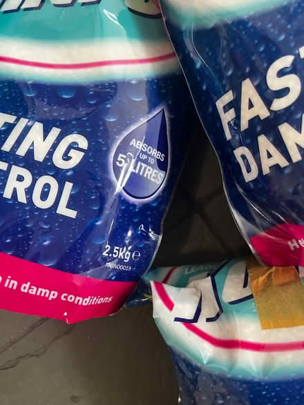 Photo of free Damp absorbing granules (Greaves LA1) #2