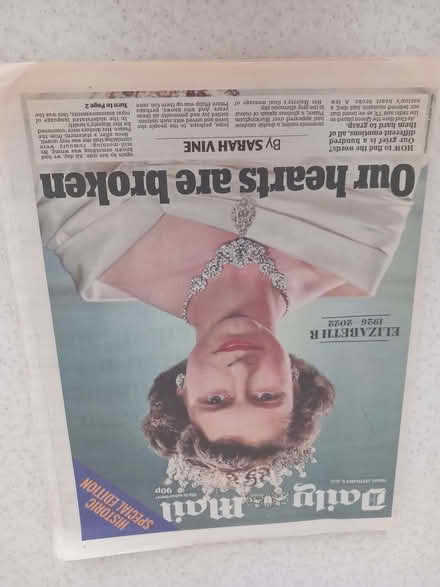 Photo of free Commemorative newspaper (Woodley RG5) #1