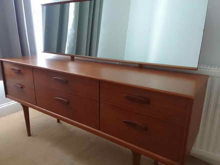 Photo of free Dressing table (Scotstoun, Glasgow) #3