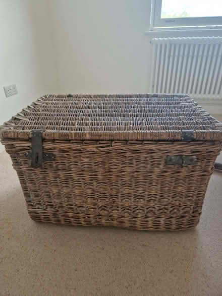 Photo of free Wicker box (part broken) (North Sheen TW9) #1