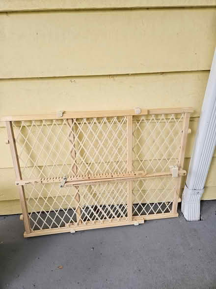 Photo of free Two baby/pet gates (Wallingford) #2