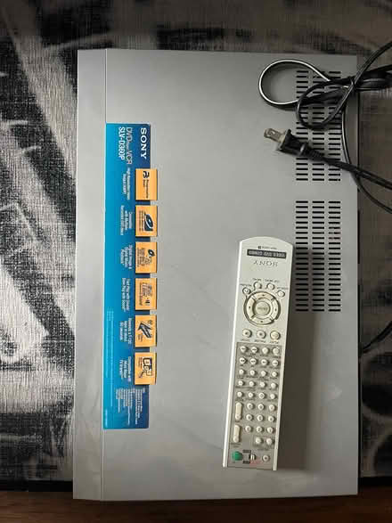 Photo of free DVD VCR samsung (Columbia Heights) #1