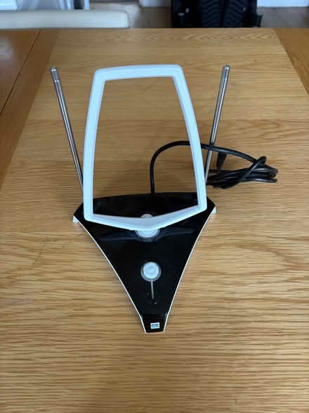 Photo of free assorted cables and portable ariel (WF12 Chickenley / Dewsbury.) #2