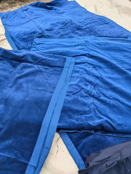 Photo of free vintage velvet fabric (BD16) #2