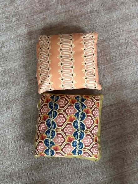 Photo of free Small decorative cushions (Bow E3) #1