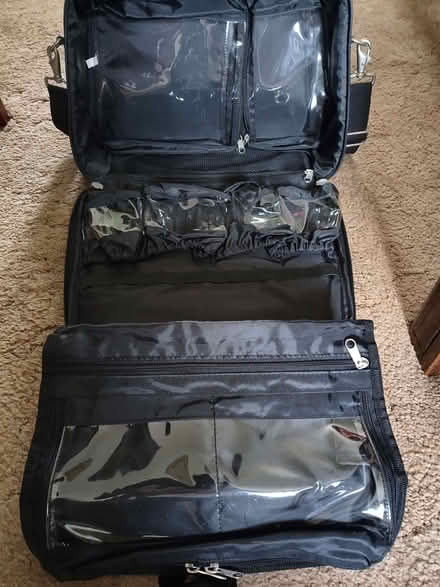 Photo of free Travel grooming case (Charleston DD2) #2