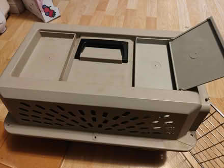 Photo of free Hard plastic Cat carrier (Central District) #1