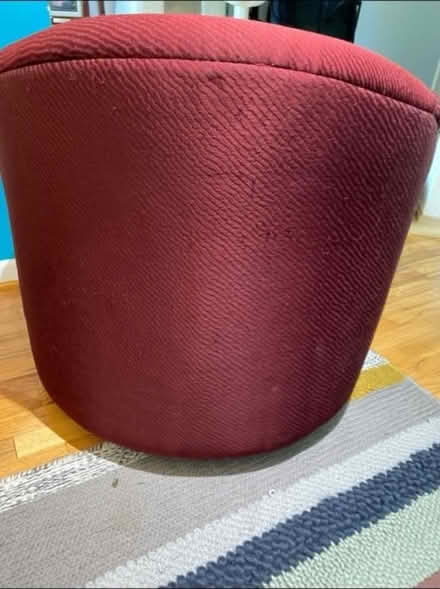 Photo of free Small swivel chair (Hillman City) #4
