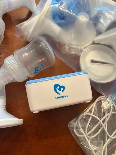 Photo of free Breast pump (Burnhamthorpe and Tomken) #2