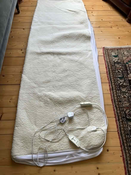 Photo of free Electric Blanket - king-size, fleecy, excellent condition (Craiglockhart EH14) #4