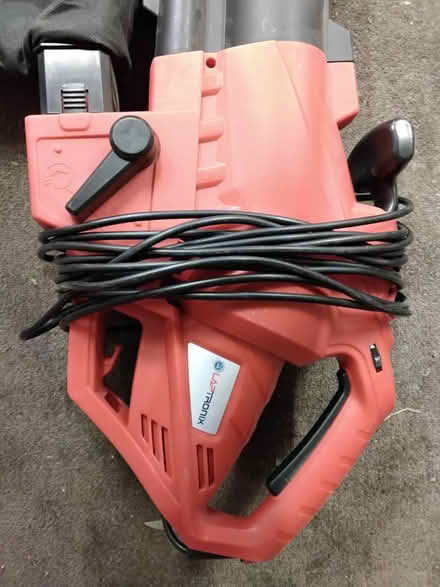 Photo of free Garden Leaf Blower & Vacuum (DA1) #2