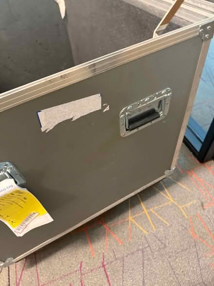 Photo of free New World Rolling Shipping Case (West San Jose) #1