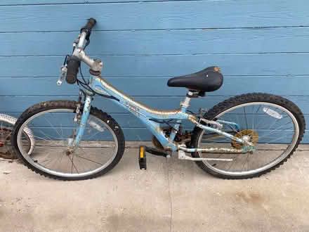 Photo of free Bikes, Wagon, Scrap Metal (Manhattan Beach) #4
