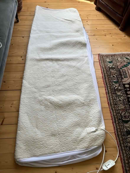 Photo of free Electric Blanket - king-size, fleecy, excellent condition (Craiglockhart EH14) #2