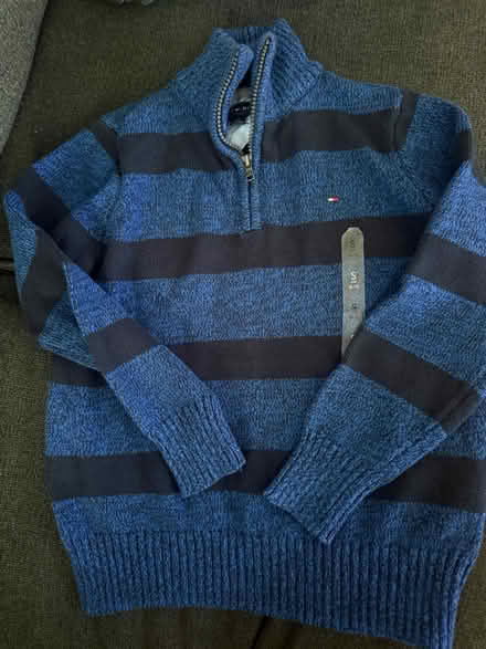 Photo of free Boys Sweater (Jamaica Queens) #2